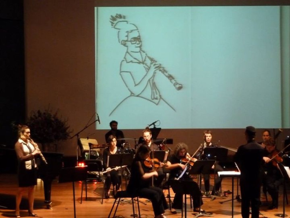 Meirav performing